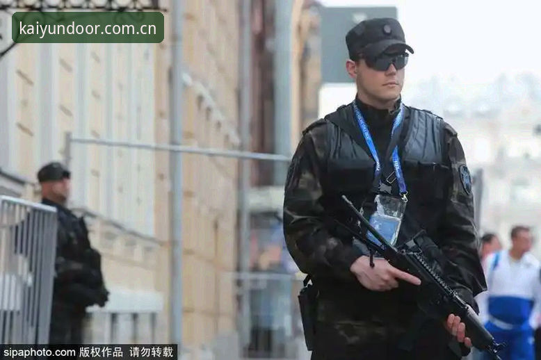 揭秘世界杯安保背后的博弈：为何仅三名英国警员赴美，远低于往届